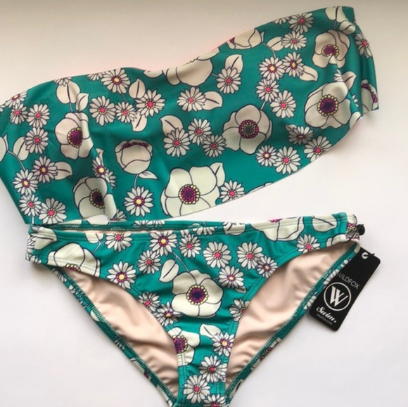 Wildfox Flutter Top in Sixties Floral NWT - Picture 2 of 4